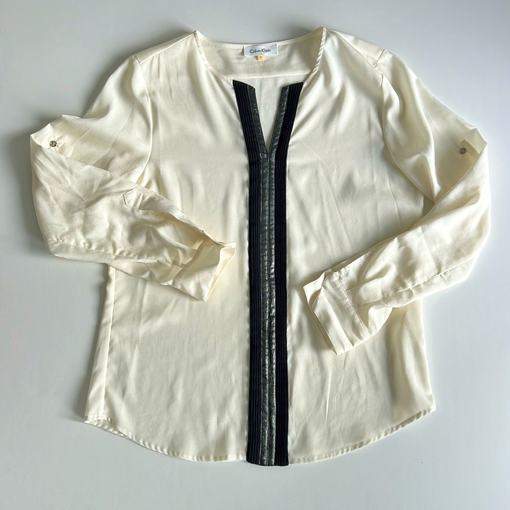 Calvin Klein Blouse Size S V Neck Silver Black Striped Detail Front
